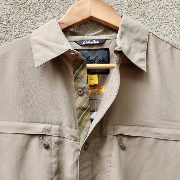 New Cabela's Shirt Men's Medium Beige Insect Defense UV Protection Caped Back - Picture 3 of 16